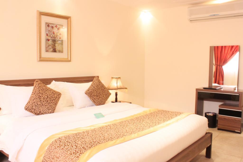 Boudl Al Nakheel Hotel Unaizah Exterior photo